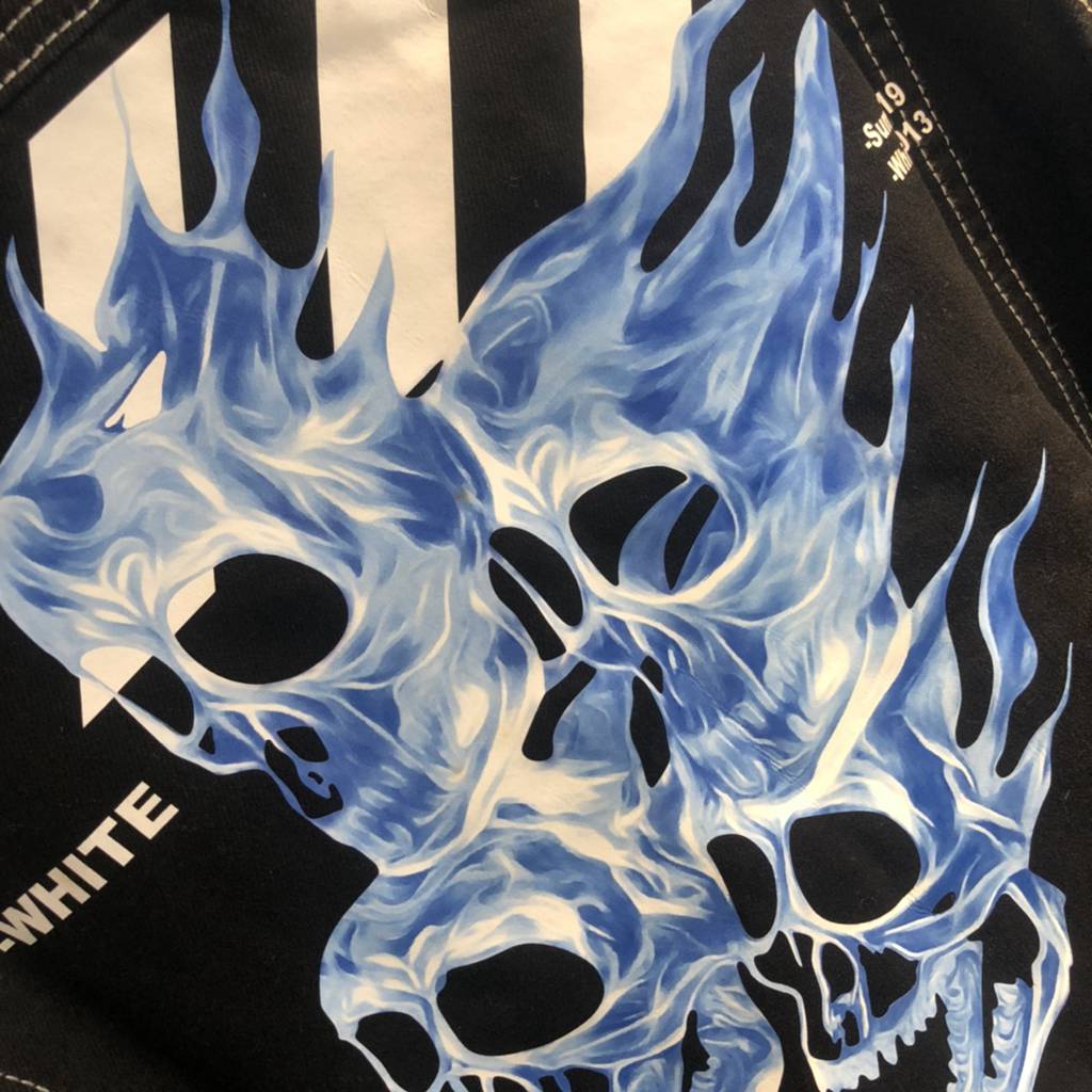 OFF WHITE